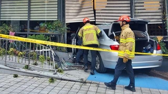 장례식 참석 일가친척 7명 사상 일으킨 BMW 차주 급발진 조사 결과 나왔다