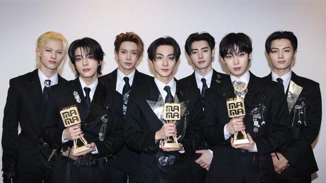 ENHYPEN Wins Grand Prize at 2025 MAMA AWARDS, Strengthening Status as Global Fan-Powered Icons