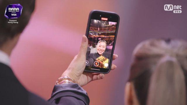 시상식서 이런 모습 처음이야…'케데헌' 감독, 