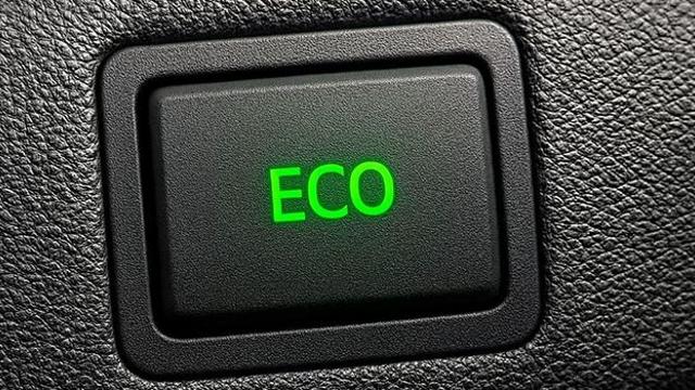 좋은 줄만 알았는데...자동차 '에코 모드', 계속 켜두면 진짜 손해 봅니다