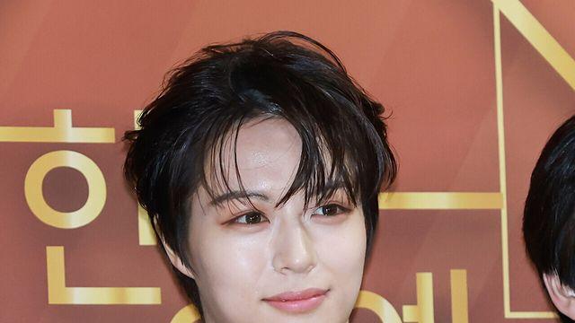 [NC포토] 유어즈 효, 하트는 깜찍하게