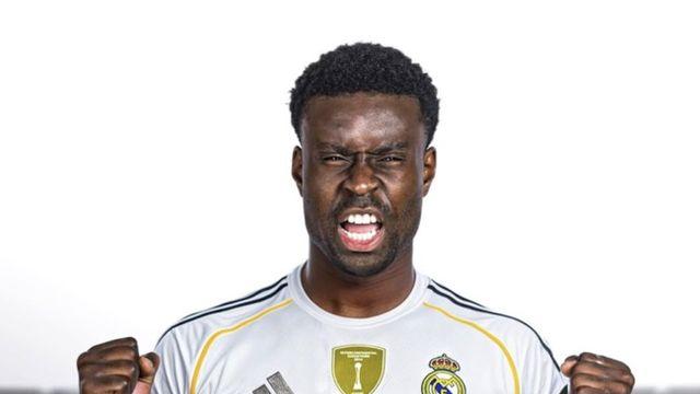 리버풀 ‘수비 원흉’에 관심 접은 레알 마드리드, 英 특급 CB 눈독 “코나테 대신한 1순위 타깃”