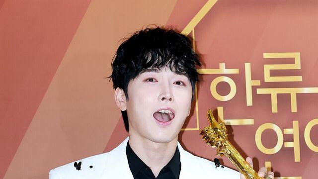 [NC포토] 김선준, 상 받고 깜짝 놀랐어요~