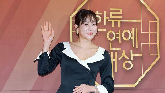 [NC포토] 현영, 수상으로 이뤄진 '누나의 꿈'