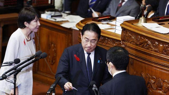 日정치자금 모금 행사 수입 47%↓…