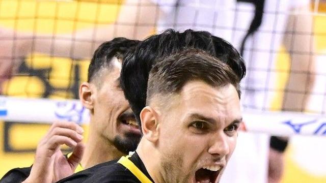 ‘비예나 25점’ KB손해보험, 풀세트 혈전 끝에 현대캐피탈 격파…1위 추격 기치 올렸다