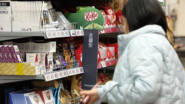 고환율에 물가 불안, 가계·기업엔 '독'…