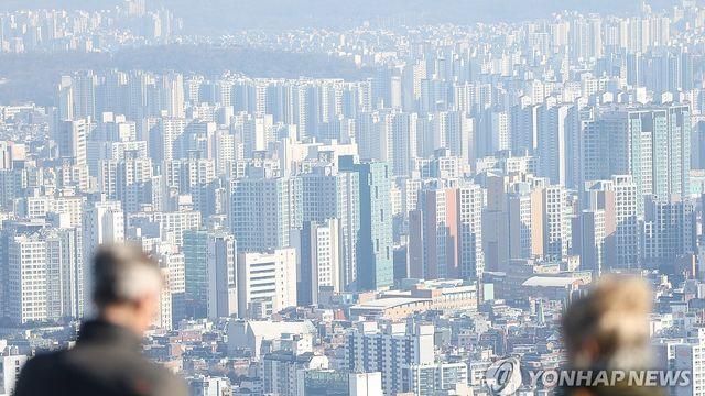 중형이 중대형보다 비싼 서울 아파트…가격차 평균 2억원