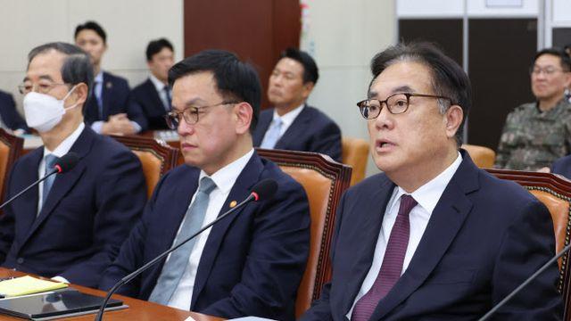 정진석 전 비서실장 '헌법재판관 졸속 지명' 피의자 소환