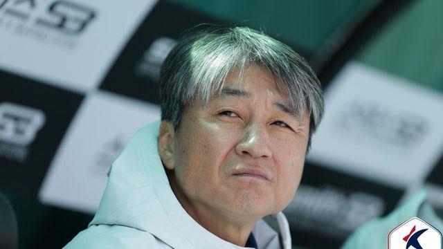 [K리그2 PO 인터뷰] 신재원 명단 제외→유주안 풀백 가동...전경준 감독 