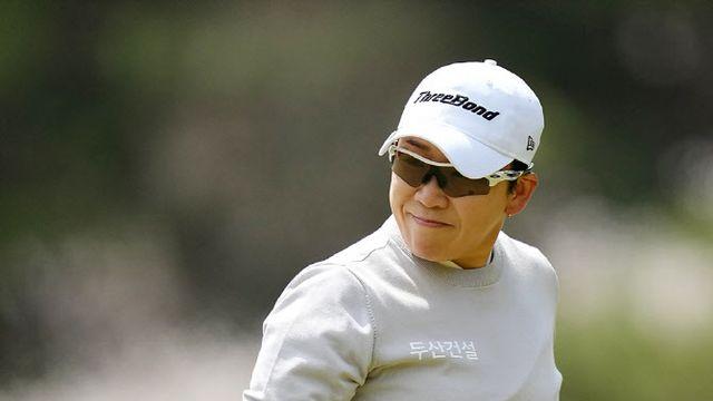 '아쉬운 3위' 신지애, 日 시즌 마무리..영구 시드는 내년으로