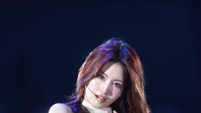 솔직히 둘중에 한명만 사귈 수 있다면 누구 고름?