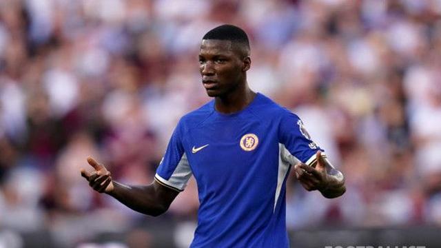 '카이세도 퇴장' 10명 첼시에 못 이긴 아스널, 메리노 동점골로 1-1 무승부