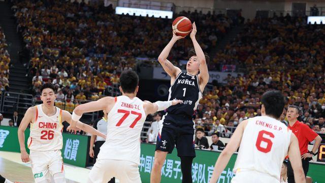 중국전 33점 이현중 “짧은 시간 전술을 잘 짜주신 감독님께 감사”…철저한 준비와 좋은 전략 전술로 중국 원정 승리 챙긴 전희철-조상현 ‘임시’ 체체