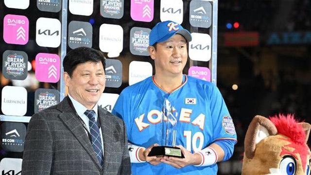 일본 레전드 상대로 홈런 날린 이대호 