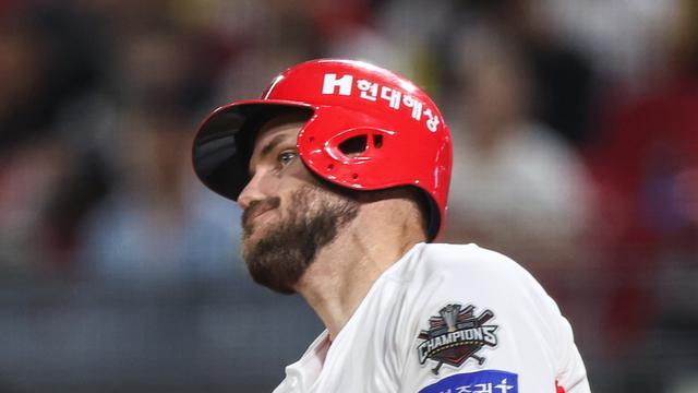 KBO, 2026년 보류선수 명단 공시…‘35홈런’ KIA 위즈덤·KT 3명 전원 떠난다