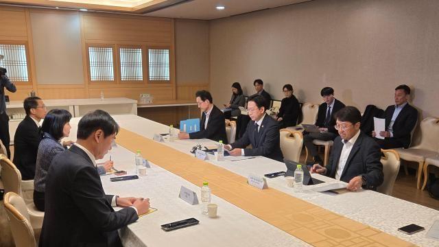 쿠팡 역대급 '해킹사태' 국정원·경찰청도 총출동...배경훈 