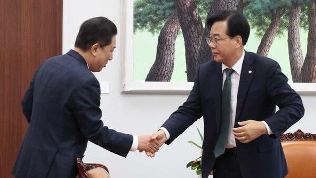 여야 예산안 합의 불발…오후 다시 만나기로