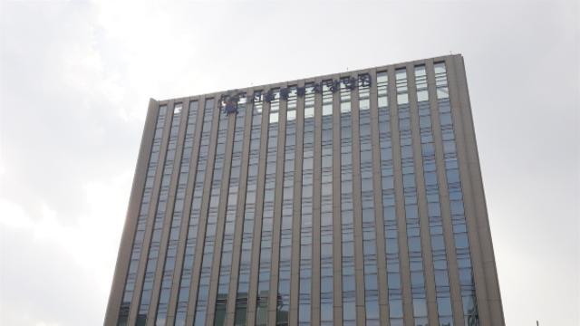 “내 아내 지금 어디 살아”…부동산에 방화 협박한 60대 구속