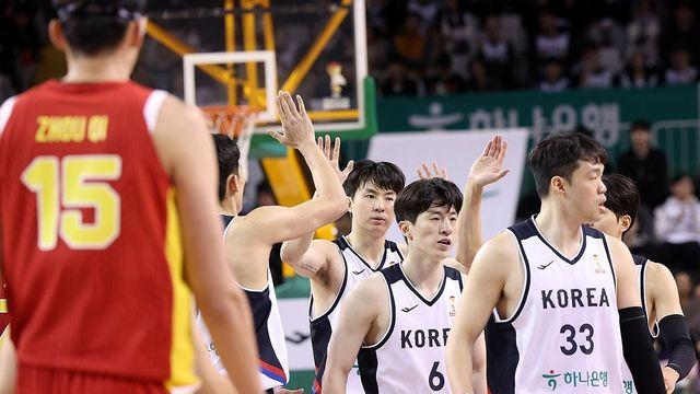 [속보] 한국 52-29 중국 압도! 이거 실화냐? 이정현 3점 쾅쾅쾅쾅→韓 농구 13년 만에 '중국전 2연승' 보인다 (전반 종료)