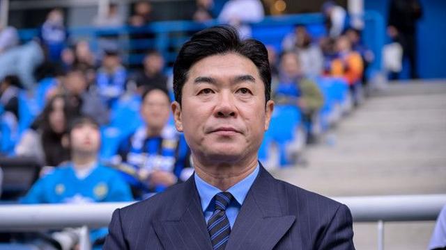 ‘K리그 감독상 2연패’ 윤정환 감독, ‘어머니 이야기’에 눈시울 붉힌 사연 [K리그 대상]