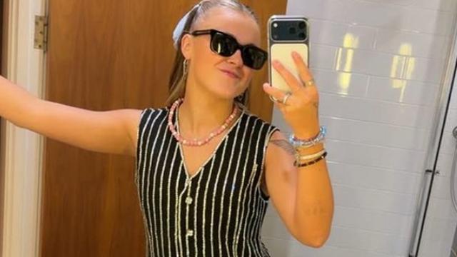 유명 가수, 무대 직전 응급실行…종양 터졌다