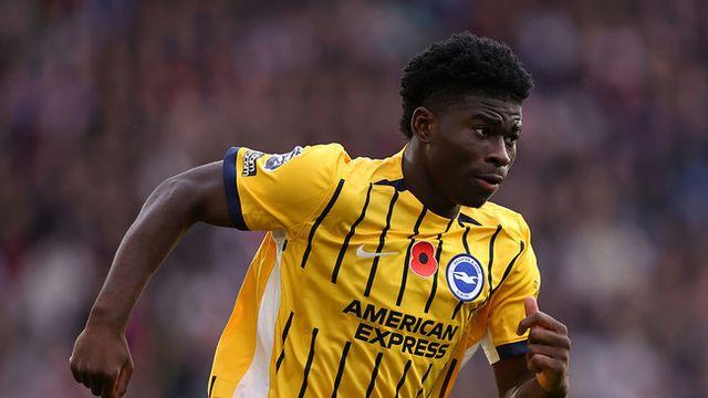 ‘맨유 너희만 노리냐? 우리도 있어’→英 독점“토트넘, 중원 보강 위해 맨유 타깃 발레바 주시”