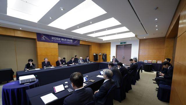 K리그1, 2027시즌부터 14개 팀으로 확대…내년 최대 4팀 승격