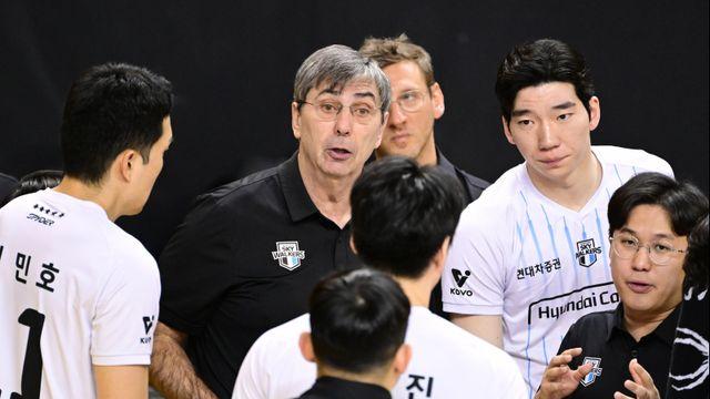 주전 세터 이탈·범실 급증...고전하는 '디펜딩 챔피언' 현대캐피탈