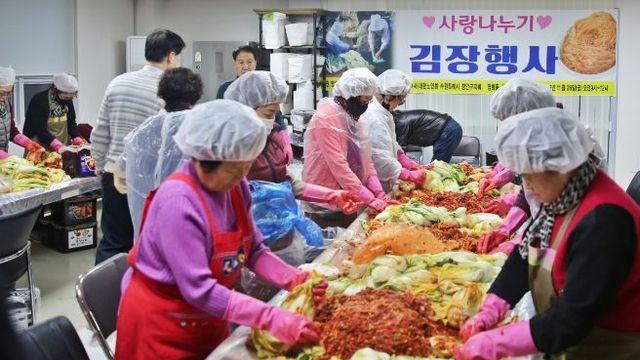 수원시 장안구 영화동 경로당협의회, 어르신의 따뜻한 겨울나기를 위한 사랑의 김장나눔