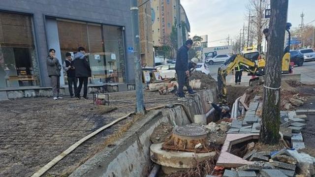 광주광역시 주월동서 상수도관 누수…학교·병원 단수(종합)