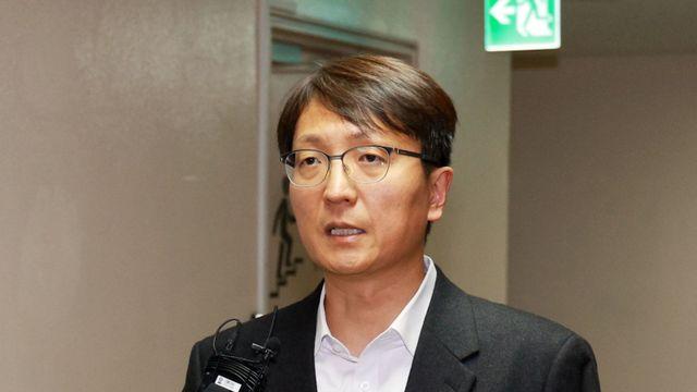 'C커머스 몰려드는데' 중국인 전(前)직원에 뚫린 쿠팡, 창사 후 최대 위기