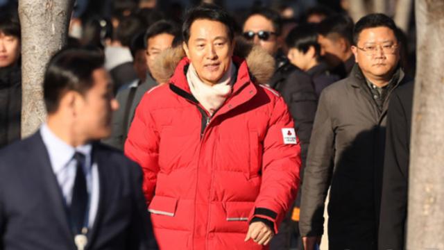 오세훈, 여론조사비 대납 의혹 불구속 기소...