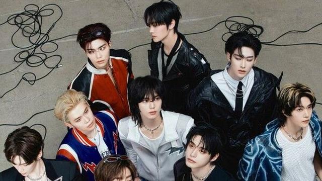 제로베이스원, 완전체로 내년 3월까지 2개월 활동 연장