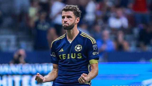 ‘메시vs뮐러’ 맞대결에 “우리가 팀으로서 더 좋을지도?” 뮐러의 자신감