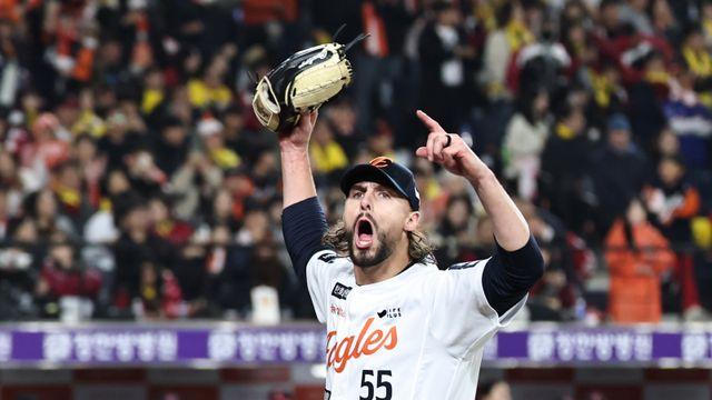 한화 와이스, 미국 복귀 확정…MLB 휴스턴과 계약 2026년 연봉 40억원