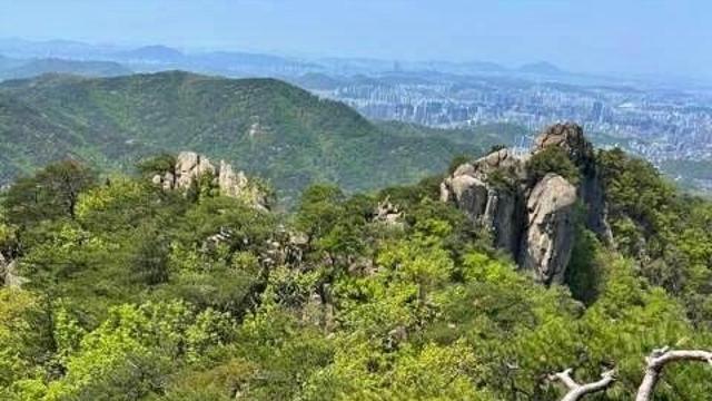  Z세대, 러닝 이어 산악여행 떠난다....주목할만한 가성비 '산악 여행지는?'