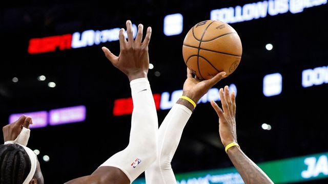 승패 기울어도 투입→간신히 이어간 1297경기 연속 두 자릿수 득점…“이런 선수가 GOAT라고?”