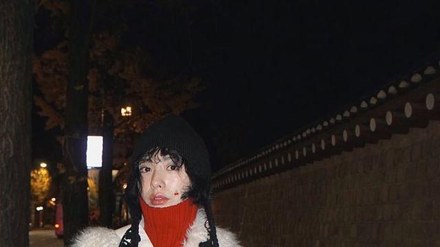 첫눈 오는 날, 뭐 입지? 나나, 모모, 이나연이 선택한 ‘화이트 퍼 코트’