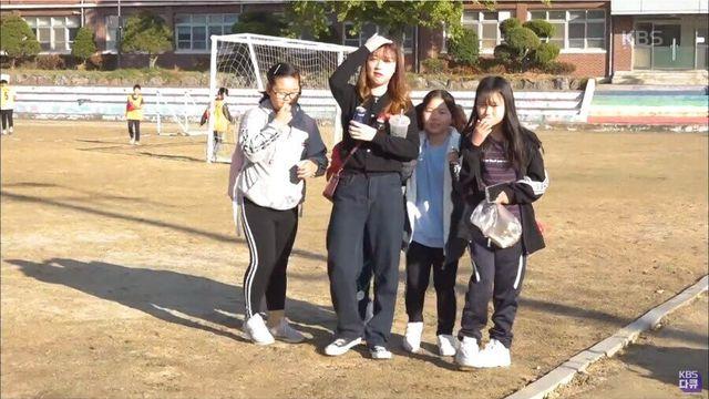 수상하게 키가 큰 여자 초등학생의 정체