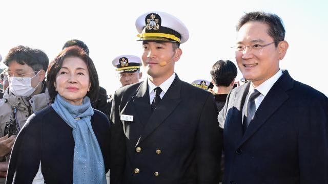 홍라희, 삼성물산 주식 전량 이재용에 증여