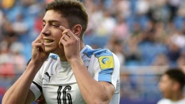 한국전서 인종차별 저질렀던 '세계 최고 MF', 레알 마드리드 떠나 맨체스터 유나이티드로?