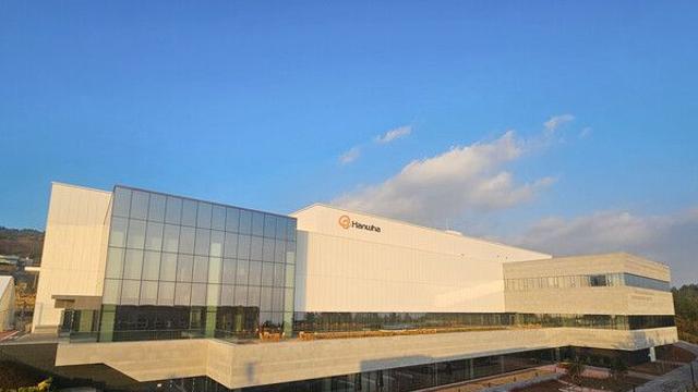 한화시스템, ‘국내 최대 규모’ 위성제조 허브 구축...연간 100기 생산