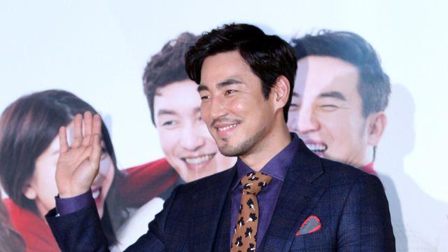 [단독] ‘풀하우스’ 김성수, 52세에 ‘신랑수업’ 받는다… 7년만 예능 복귀