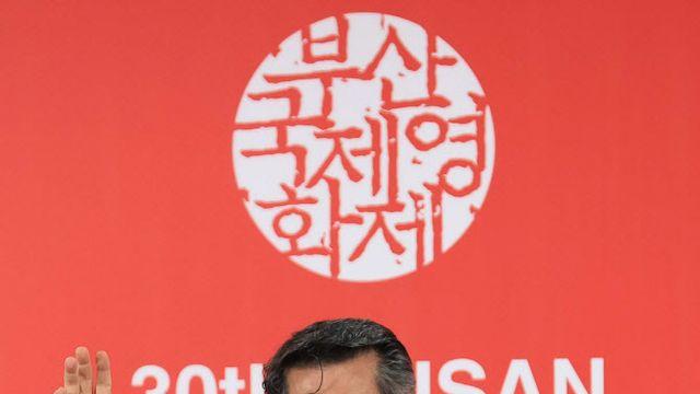 칸 황금종려상 유명 영화 감독, 이란서 또 징역형...출국 금지 처분