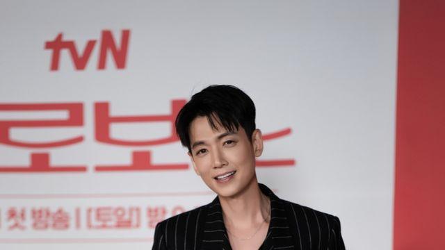 ‘프로보노’ 정경호 “판사에서 변호사…최근 신문 사회면도 챙겨봐”