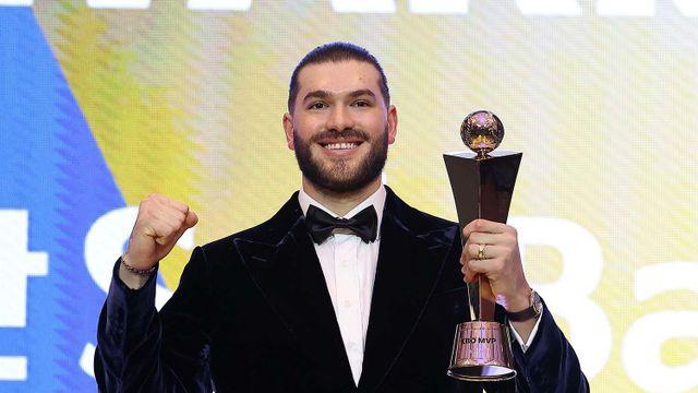 무려 10배 이상 수직 상승... 폰세 메이저리그 예상 연봉이 공개됐다