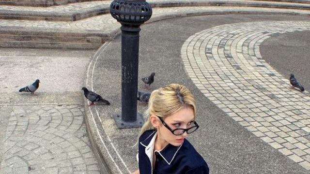 전소미 태국서도 미모 자랑…완벽 비율에 깜짝