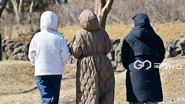 [오늘날씨] 출근길 영하권 한파...서울 낮 3도-대전 6도 '충남-전북 눈 소식'