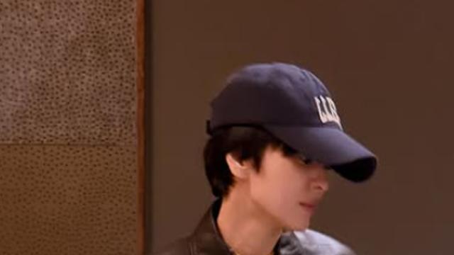 송혜교 숏컷 유행타겠네…볼캡+체크셔츠, 소년미 폭발 [IS하이컷]